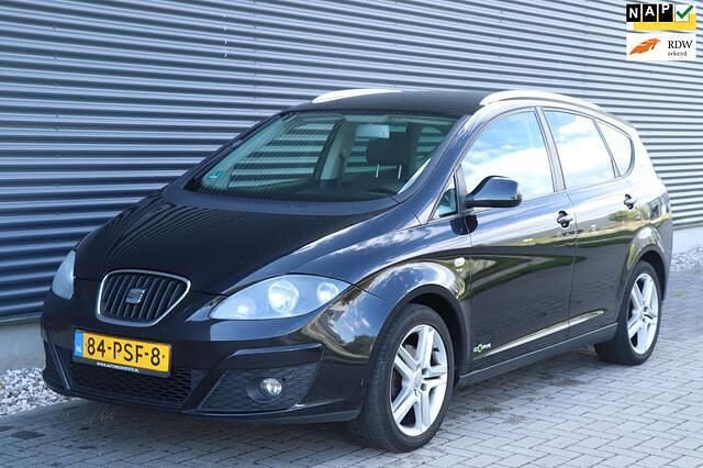 Zwart Gebruikt 2011 Seat Altea XL Copa MPV | € 3.950 (Eerlijke prijs) - Afbeelding 1/4