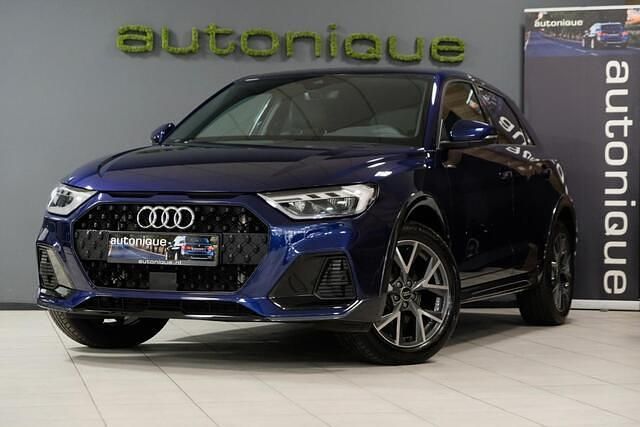 Blauw Gebruikt 2023 Audi A1 Advanced Hatchback | € 31.500 (Eerlijke prijs) - Afbeelding 1/4