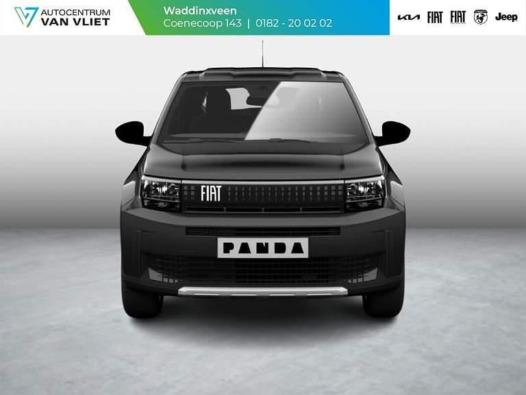 Cinema black (zwart metallic) Nieuw 2026 Fiat Grande Panda Hatchback | € 31.099 (Iets duurder) - Afbeelding 1/4