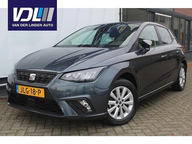 Grijs Gebruikt 2023 Seat Ibiza FR Hatchback | € 16.950 (Goede deal) - Afbeelding 1/4