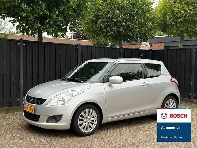 Grijs Gebruikt 2011 Suzuki Swift Hatchback | € 3.990 (Goede deal) - Afbeelding 1/4