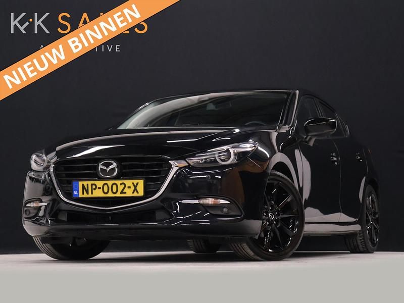 Zwart Occasion 2017 Mazda 3 Hatchback | € 14.440 (Eerlijke prijs) - Afbeelding 1/4