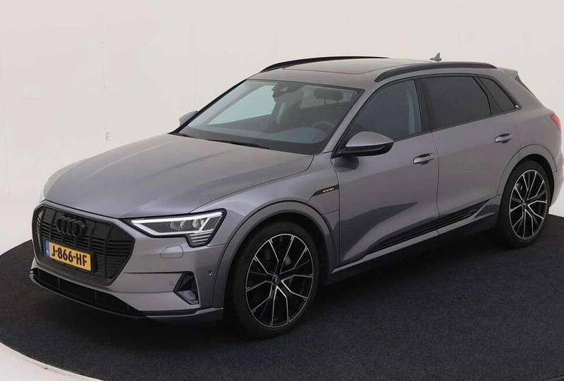 Grijs Gebruikt 2020 Audi e-tron SUV | € 25.950 (Goede deal) - Afbeelding 1/4