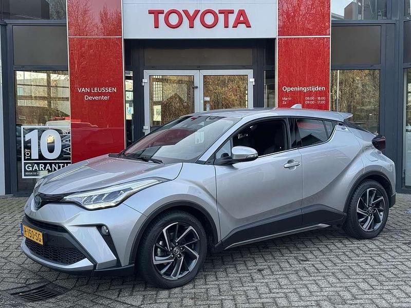 Grijs Occasion 2022 Toyota C-HR SUV | € 22.900 (Goede deal) - Afbeelding 1/4