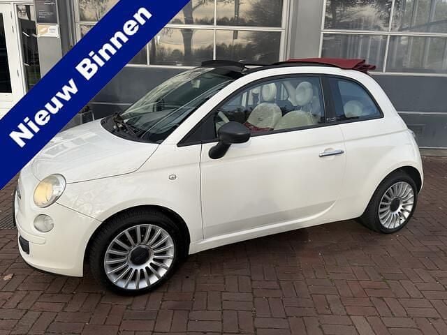Wit (metallic) Gebruikt 2010 Fiat 500C Pop Cabriolet | € 3.950 (Eerlijke prijs) - Afbeelding 1/4