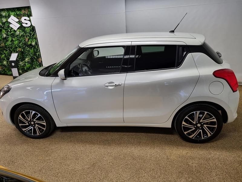 Occasion Suzuki Swift Style 83 PK (61 kW) 2022 Wit Hatchback