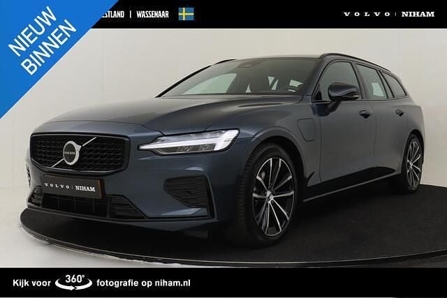 Blauw Gebruikt 2025 Volvo V60 Plus Stationwagen | € 49.890 (Iets duurder) - Afbeelding 1/4