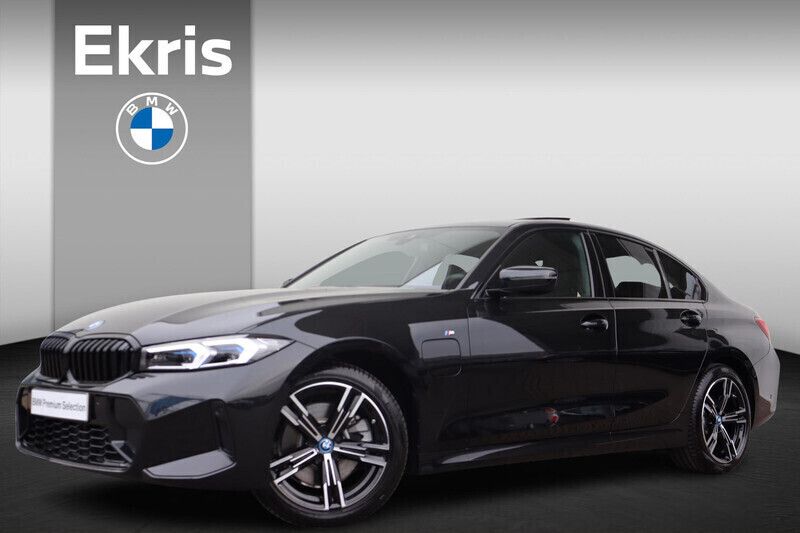 Zwart Gebruikt 2025 BMW 320e Comfort Edition Sedan | € 59.900 - Afbeelding 1/4