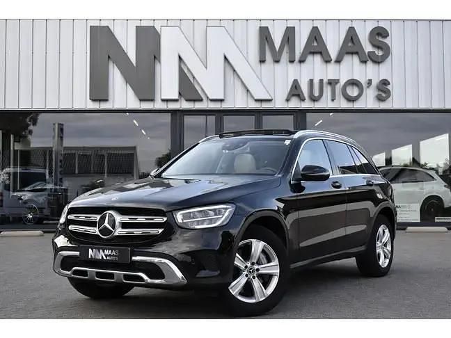 Zwart Gebruikt 2020 Mercedes GLC300e SUV | € 39.750 (Eerlijke prijs) - Afbeelding 1/4
