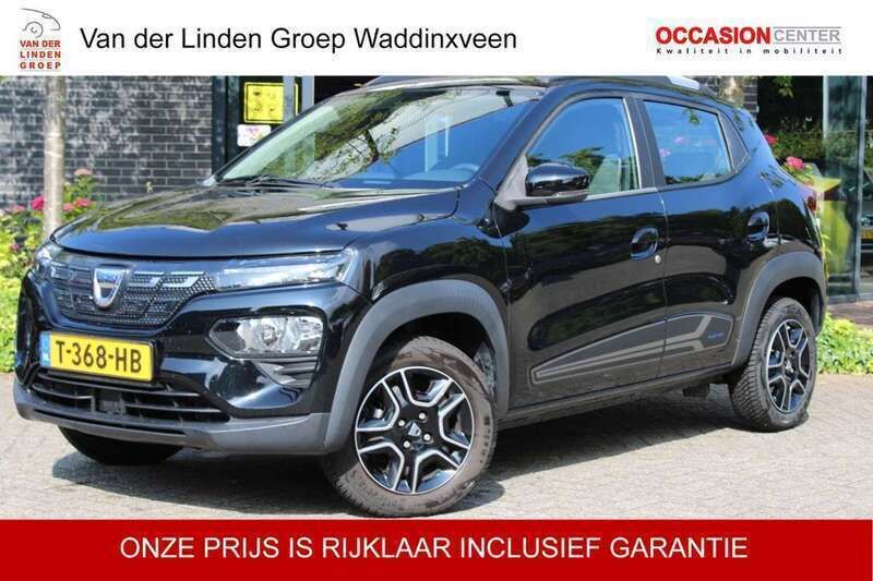 Zwart, metallic lak Gebruikt 2023 Dacia Spring Comfort Plus Hatchback | € 11.950 (Eerlijke prijs) - Afbeelding 1/4