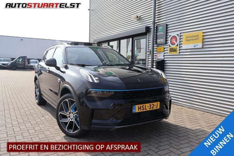 Zwart Gebruikt 2023 Lynk & Co 01 SUV | € 30.500 (Eerlijke prijs) - Afbeelding 1/4