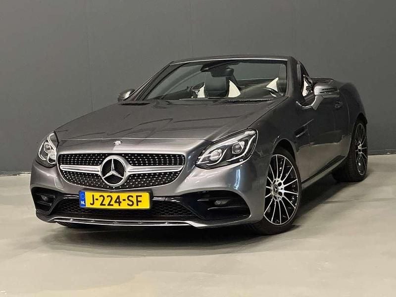 Grijs Gebruikt 2017 Mercedes SLC200 AMG Cabriolet | € 28.950 - Afbeelding 1/4