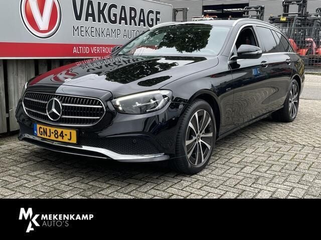 Zwart Gebruikt 2021 Mercedes E300 Avantgarde Stationwagen | € 34.750 (Eerlijke prijs) - Afbeelding 1/4