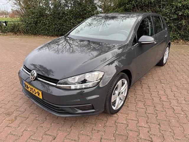 Grijs Gebruikt 2018 VW Golf VII Comfortline Hatchback | € 10.900 (Super prijs) - Afbeelding 1/4