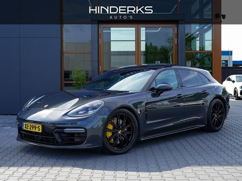 Grijs Gebruikt 2019 Porsche Panamera Sport Turismo Sedan | € 69.995 (Eerlijke prijs) - Afbeelding 1/4