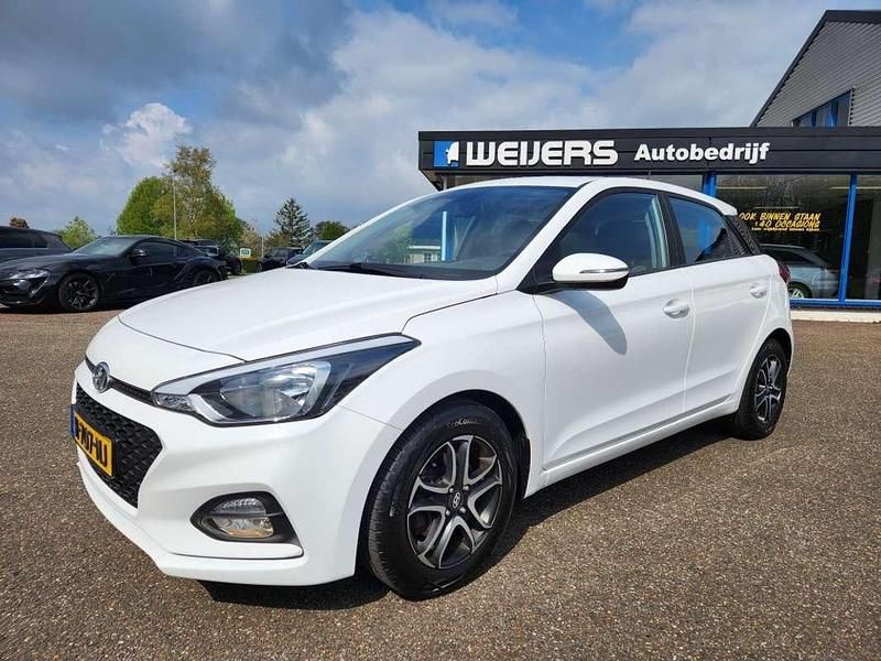 Wit Gebruikt 2020 Hyundai i20 Comfort Hatchback | € 13.700 (Eerlijke prijs) - Afbeelding 1/4