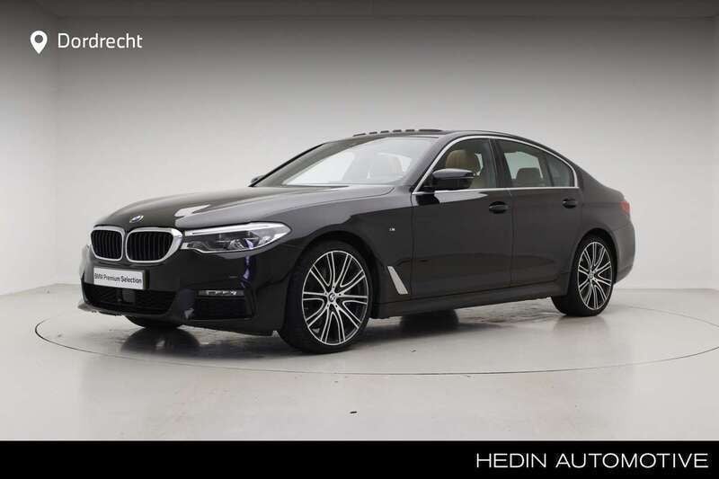 Bruin Gebruikt 2020 BMW 530 M Sport Sedan | € 37.895 (Eerlijke prijs) - Afbeelding 1/3