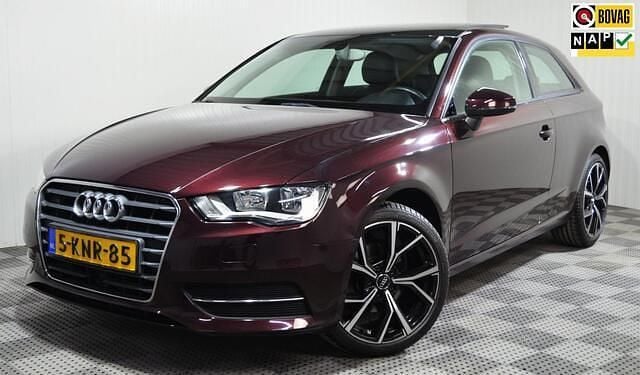 Bruin Gebruikt 2013 Audi A3 Attraction Hatchback | € 11.950 (Eerlijke prijs) - Afbeelding 1/4