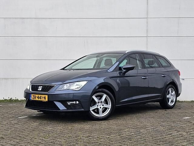 Grijs Gebruikt 2019 Seat Leon ST Stationwagen | € 5.250 (Goede deal) - Afbeelding 1/4