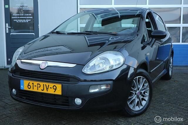 Zwart Gebruikt 2011 Fiat Punto Evo Dynamic Hatchback | € 1.900 (Eerlijke prijs) - Afbeelding 1/4