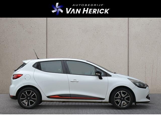Occasion Renault Clio IV Expression 90 PK (66 kW) 2014 Wit Hatchback