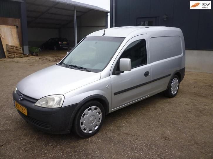 Grijs Gebruikt 2009 Opel Combo Comfort Van | € 3.999 (Eerlijke prijs) - Afbeelding 1/4