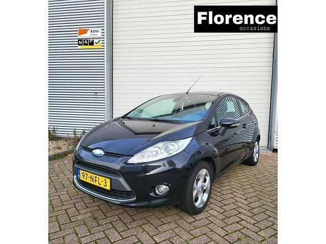 Zwart (metallic) Occasion 2010 Ford Fiesta Titanium Hatchback | € 2.695 (Goede deal) - Afbeelding 1/4