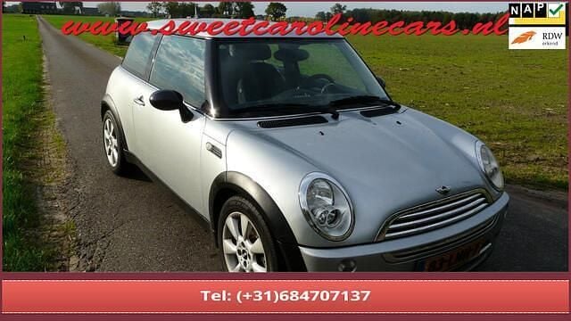 Grijs Gebruikt 2004 Mini Cooper Hatchback | € 2.975 (Goede deal) - Afbeelding 1/4
