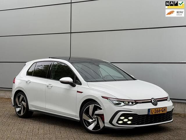 Wit Gebruikt 2021 VW Golf VIII GTI Hatchback | € 28.950 (Eerlijke prijs) - Afbeelding 1/4