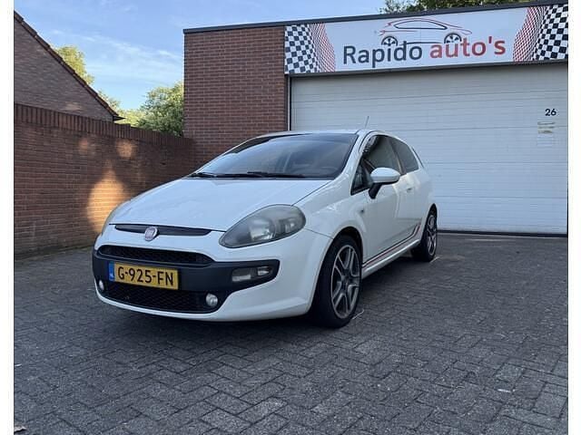 Wit Gebruikt 2011 Fiat Punto Hatchback | € 2.900 (Eerlijke prijs) - Afbeelding 1/4