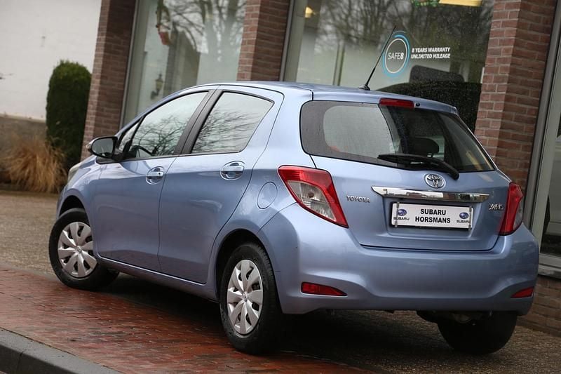 Occasion Toyota Yaris 69 PK (50 kW) 2013 Blauw (metallic) Hatchback