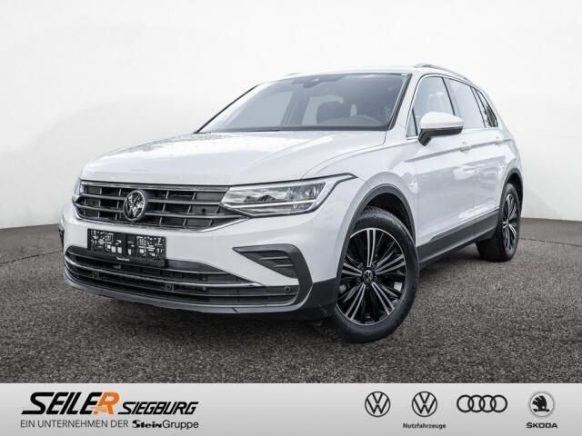Wit Gebruikt 2023 VW Tiguan Move SUV | € 39.211 (Eerlijke prijs) - Afbeelding 1/4
