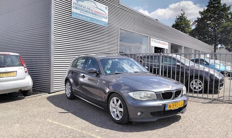 Occasion BMW 118 Executive 2006 Grijs (metallic) Hatchback