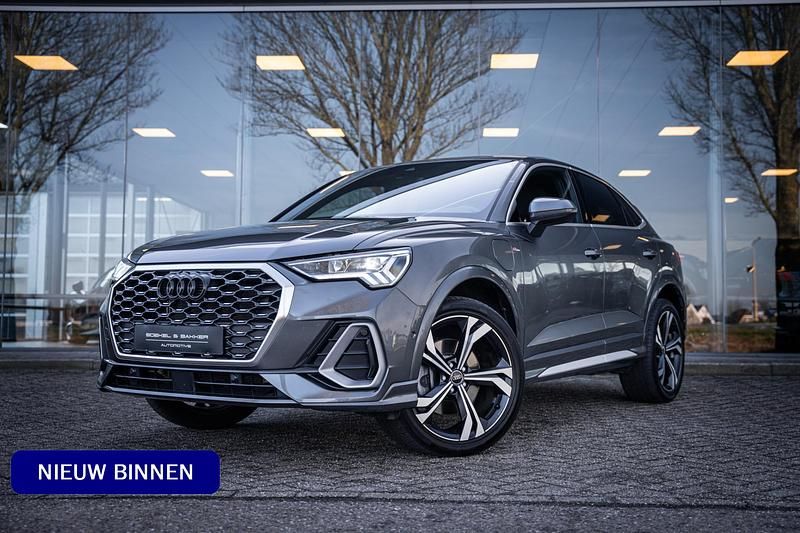 Grijs Occasion 2022 Audi Q3 S-Line SUV | € 40.845 - Afbeelding 1/4
