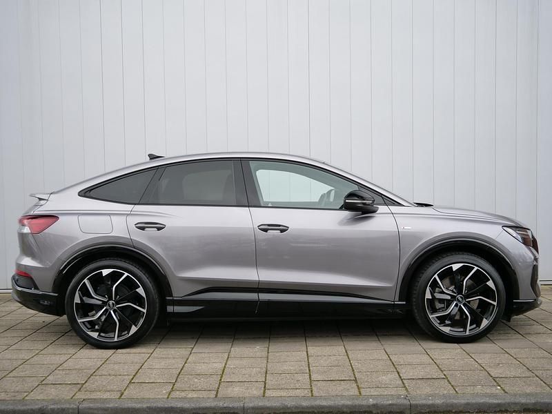 Occasion Audi Q4 e-tron S-Line 220 kW (300 PK) 2022 Grijs SUV