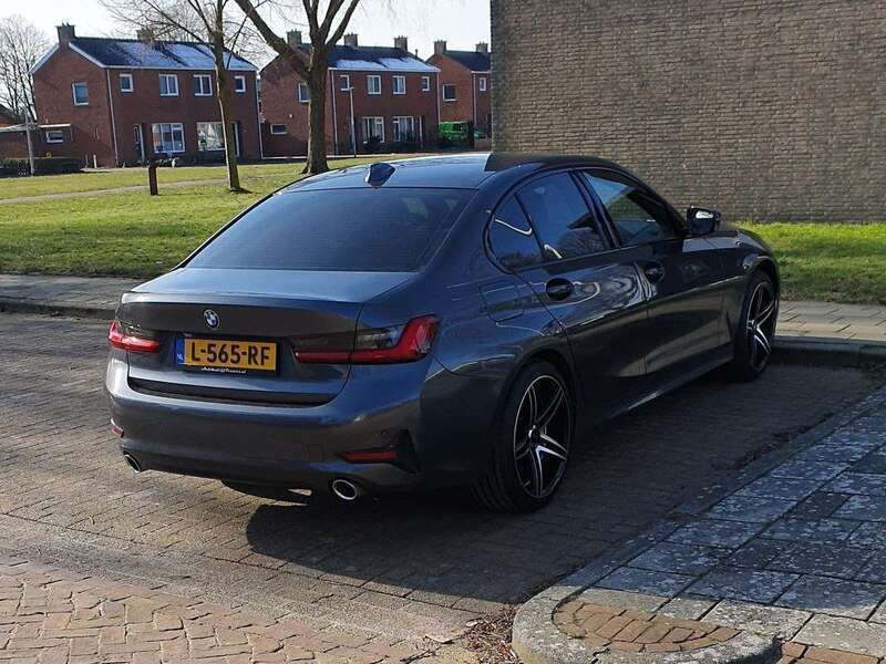 Gebruikt 2021 BMW 318 Executive Sedan | € 33.500 (Eerlijke prijs) - Afbeelding 1/4