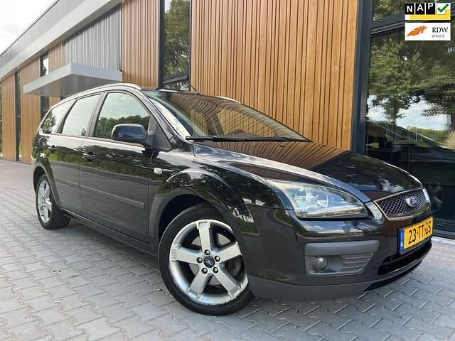 Zwart Gebruikt 2007 Ford Focus Stationwagen | € 1.448 (Eerlijke prijs) - Afbeelding 1/4
