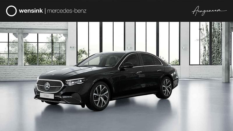 Zwart Nieuw 2025 Mercedes E300 Luxury Sedan | € 81.178 (Goede deal) - Afbeelding 1/4
