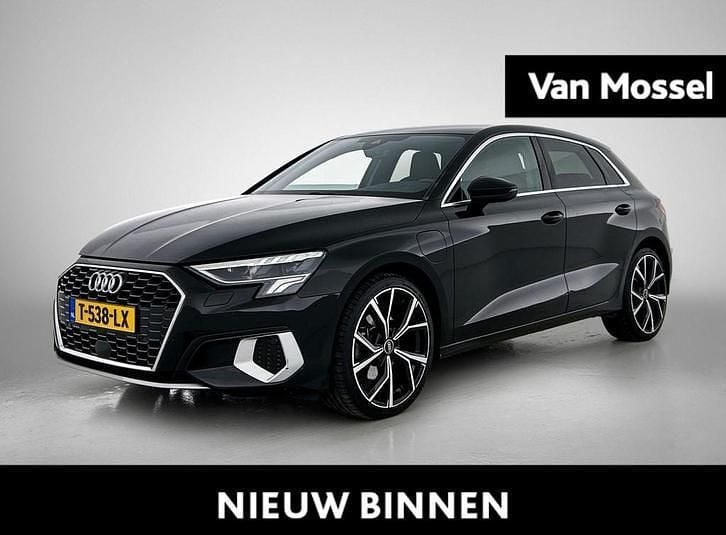 Gebruikt 2023 Audi A3 Advanced | € 29.900 (Eerlijke prijs) - Afbeelding 1/4