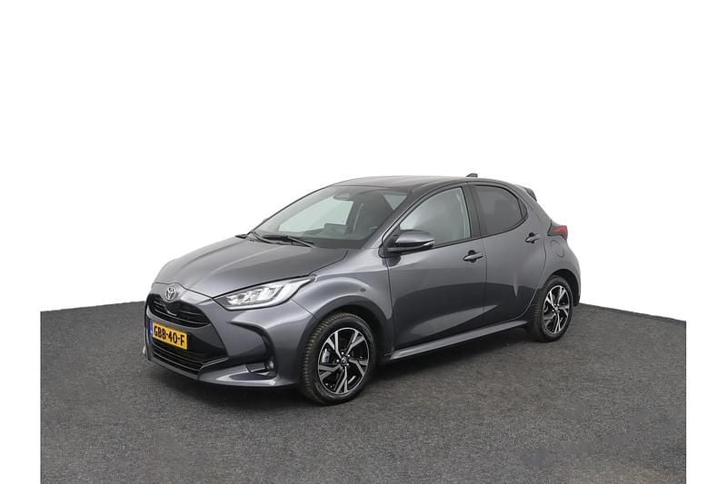 Grijs Gebruikt 2024 Toyota Yaris Hybrid Edition Hatchback | € 25.950 (Eerlijke prijs) - Afbeelding 1/1