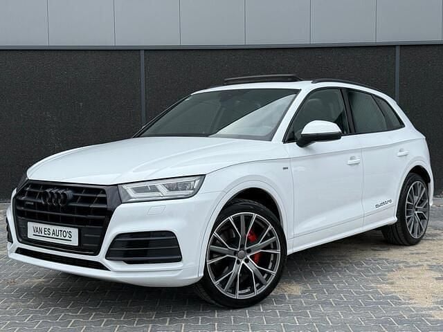 Wit Gebruikt 2018 Audi Q5 Black Edition SUV | € 31.950 (Duur) - Afbeelding 1/4