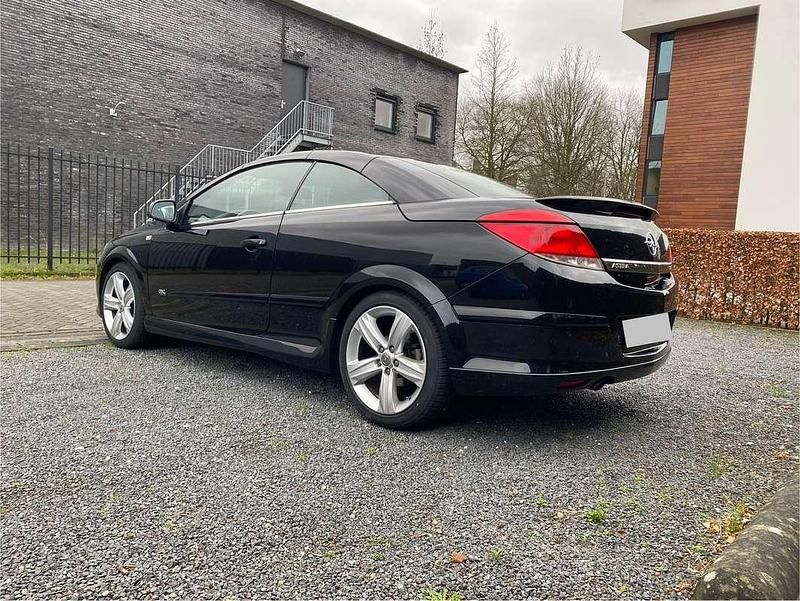 Occasion Opel Astra Cabriolet OPC 150 PK (110 kW) 2010 Zwart Cabriolet