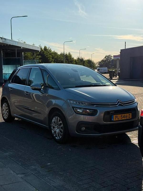 Gebruikt 2017 Citroën C4 PureTech | € 7.000 (Goede deal) - Afbeelding 1/4