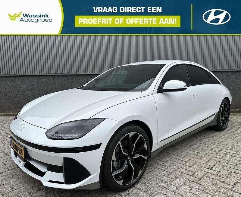 Wit Gebruikt 2024 Hyundai Ioniq 6 Sedan | € 36.940 (Eerlijke prijs) - Afbeelding 1/4