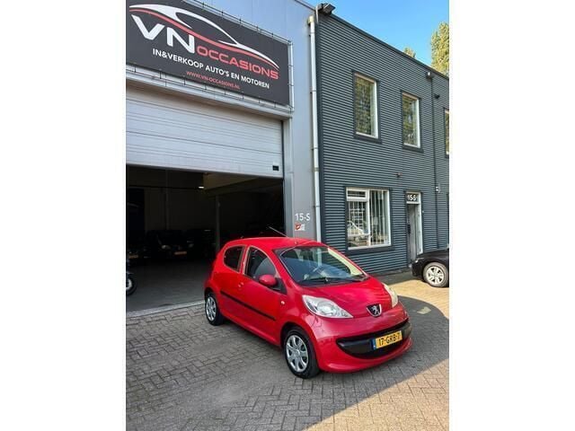 Rood Gebruikt 2008 Peugeot 107 Hatchback | € 1.950 (Eerlijke prijs) - Afbeelding 1/4