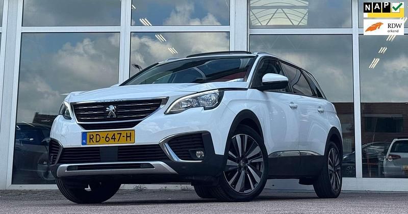 Wit Gebruikt 2017 Peugeot 5008 Allure MPV | € 11.994 (Iets duurder) - Afbeelding 1/3