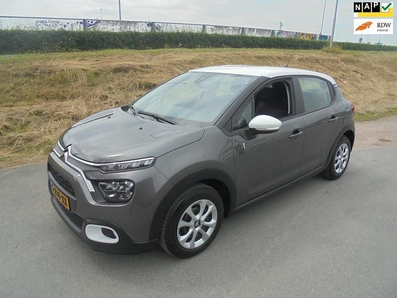 Grijs Gebruikt 2023 Citroën C3 PureTech Hatchback | € 14.950 (Goede deal) - Afbeelding 1/4