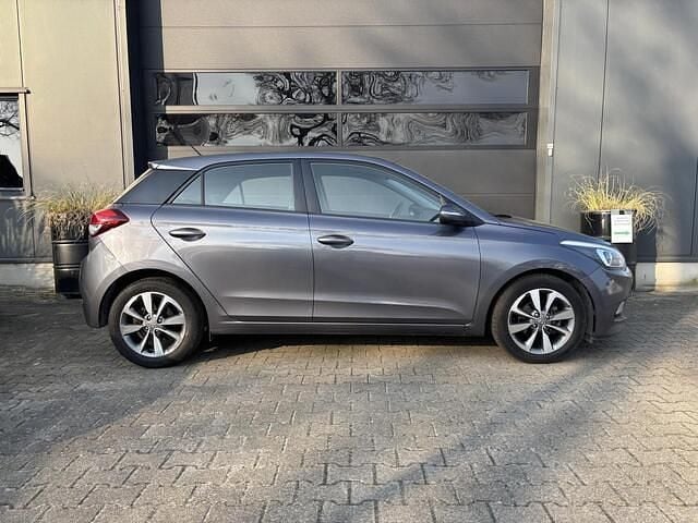 Occasion Hyundai i20 101 PK (74 kW) 2015 Grijs (metallic) Hatchback