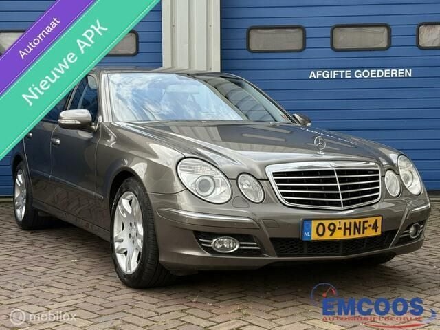 Grijs Gebruikt 2009 Mercedes E300 Avantgarde Sedan | € 7.950 - Afbeelding 1/4