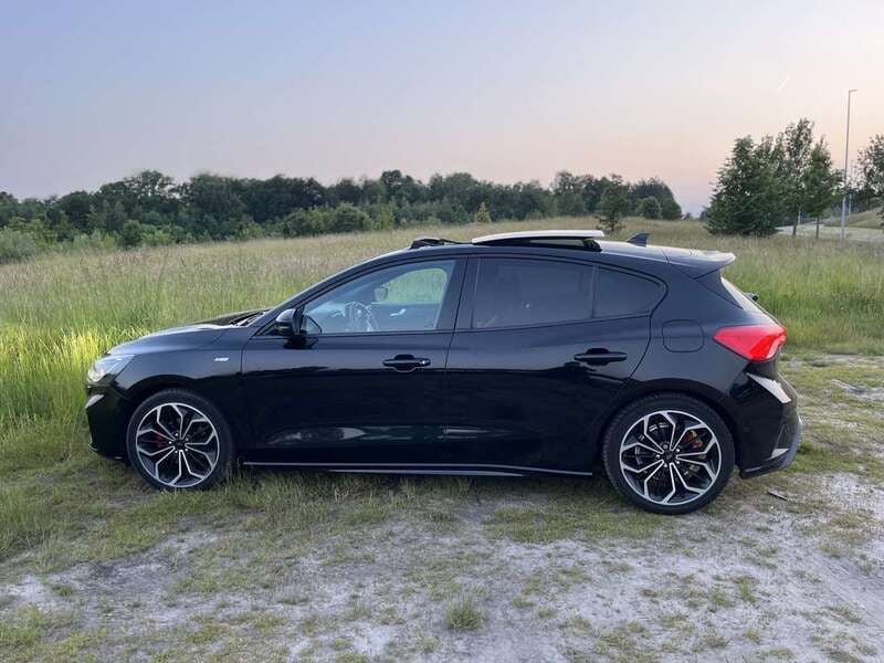 Zwart Gebruikt 2018 Ford Focus Vignale Hatchback | € 15.000 (Duur) - Afbeelding 1/4